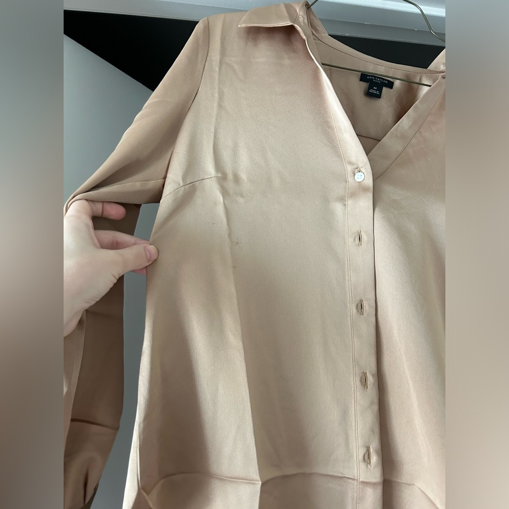 Ann Taylor button down - Picture 3 of 5